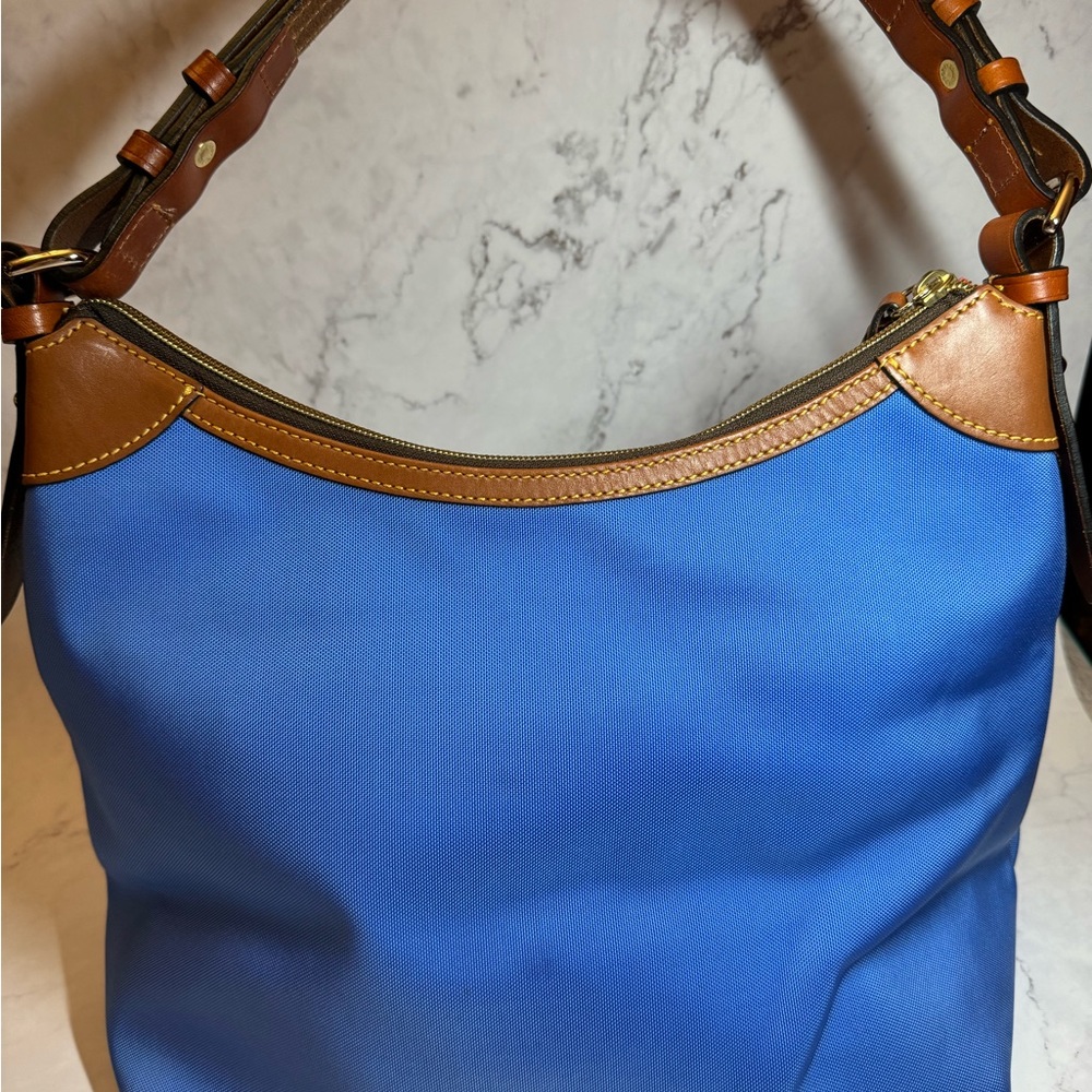 DOONEY & BOURKE HOBO BAG in very good used condition - Picture 4 of 12
